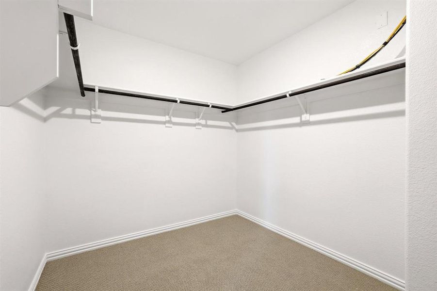 Spacious, unfurnished interior of a new home in Westmoor, Sherman (Image 19).