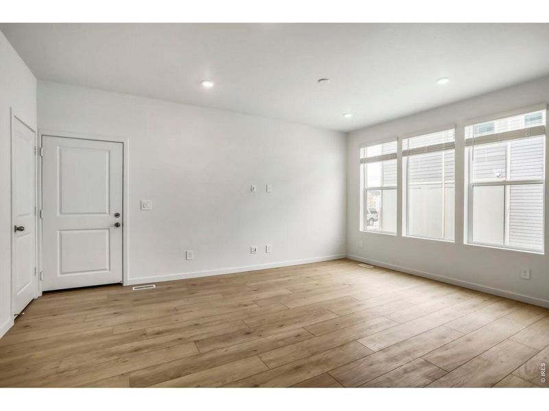Spacious, unfurnished interior of a new home in Riano Ridge, Loveland (Image 10).