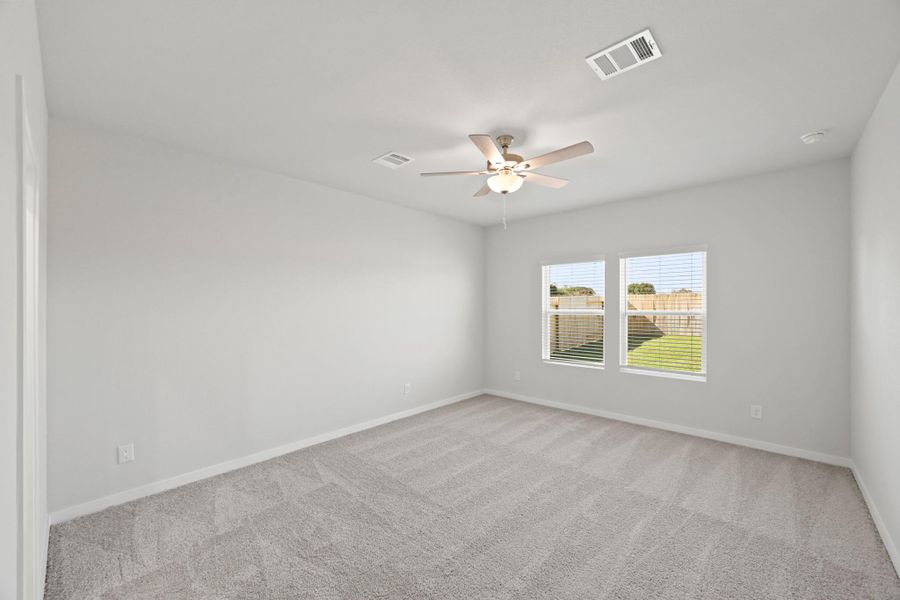 Spacious, unfurnished interior of a new home in Lonestar Collection at Paloma at Sanford Farms, Waller (Image 19).