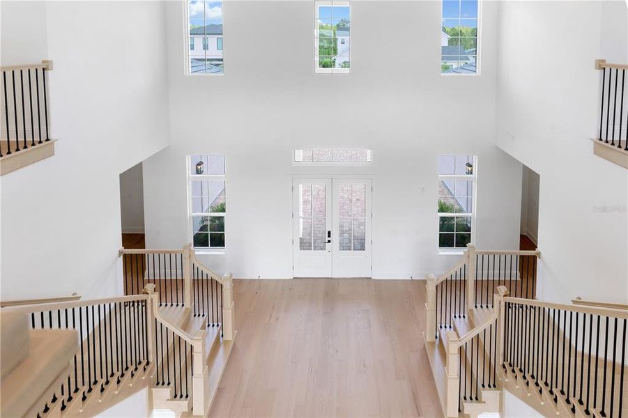 Furnished interior view inside a new home in , Orlando (Image 29).