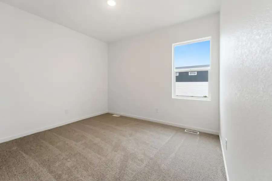 Spacious, unfurnished interior of a new home in Hudson Hills, Hudson (Image 24).