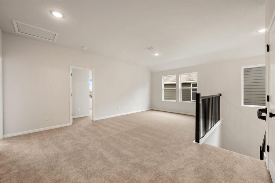 Spacious, unfurnished interior of a new home in Patterson Ranch, Georgetown (Image 15).