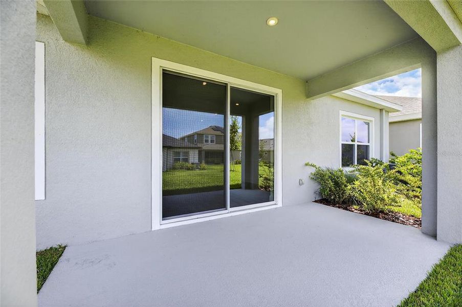 Spacious, unfurnished interior of a new home in Waterset, Apollo Beach (Image 19).