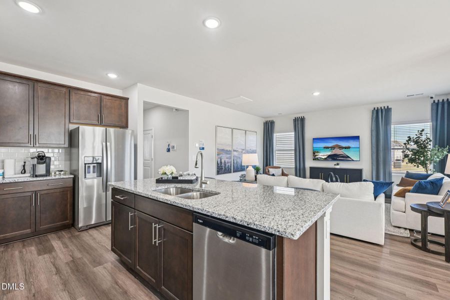 14-web-or-mls-Raleigh - River Glen - 64