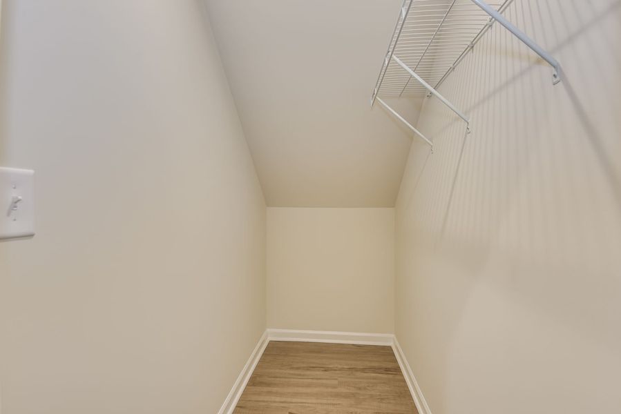 Spacious, unfurnished interior of a new home in Heritage Bay, Sumter (Image 16).
