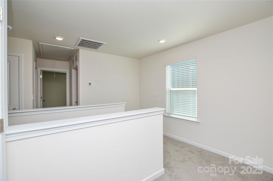 Spacious, unfurnished interior of a new home in Fergus Crossing, York (Image 25).