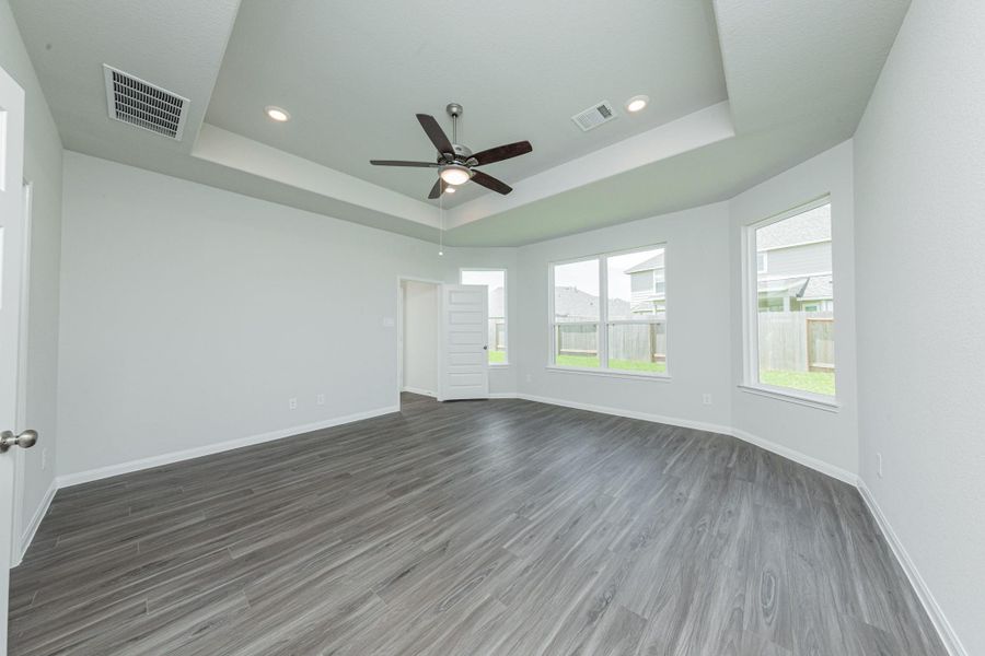 Spacious, unfurnished interior of a new home in Bluestem, Brookshire (Image 17). Spacious, unfurnished interior of a new home in Bluestem, Brookshire (Image 17).