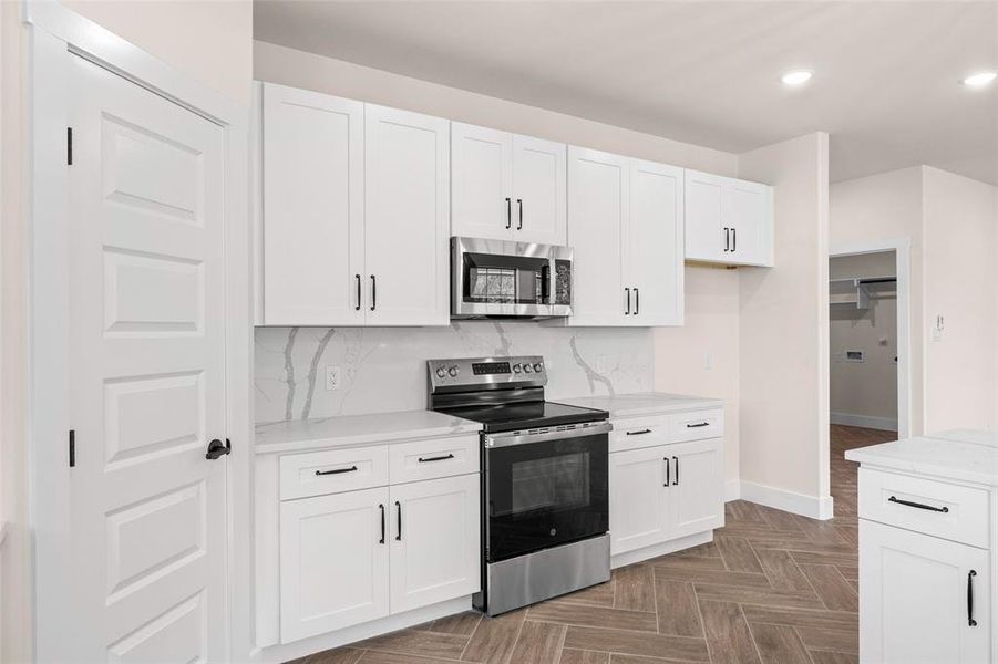 Furnished interior view inside a new home in , Granbury (Image 6). Furnished interior view inside a new home in , Granbury (Image 6).