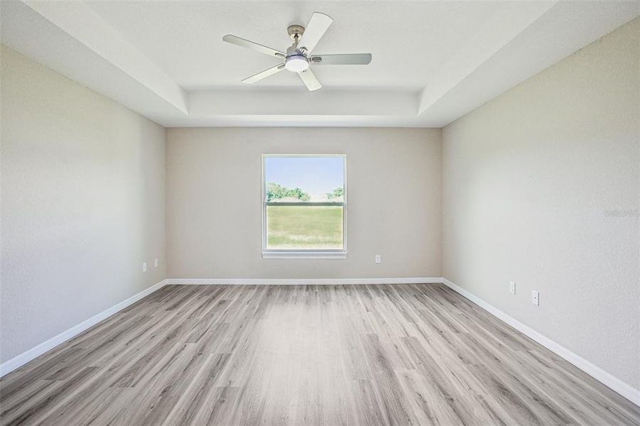 Spacious, unfurnished interior of a new home in , Bushnell (Image 37).