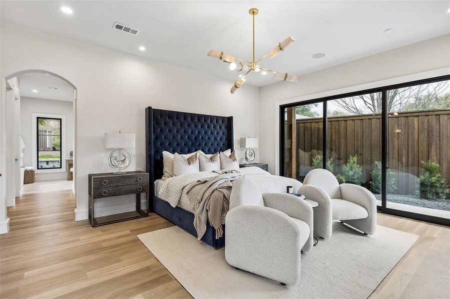 Furnished interior view inside a new home in , Dallas (Image 17). Furnished interior view inside a new home in , Dallas (Image 17).