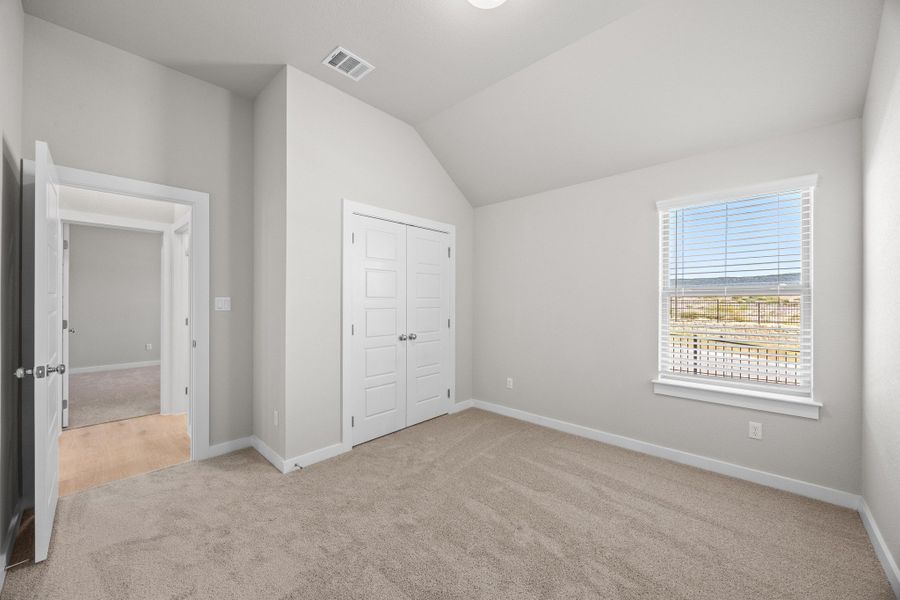 Spacious, unfurnished interior of a new home in Lakeside at Tessera, Lago Vista (Image 26).