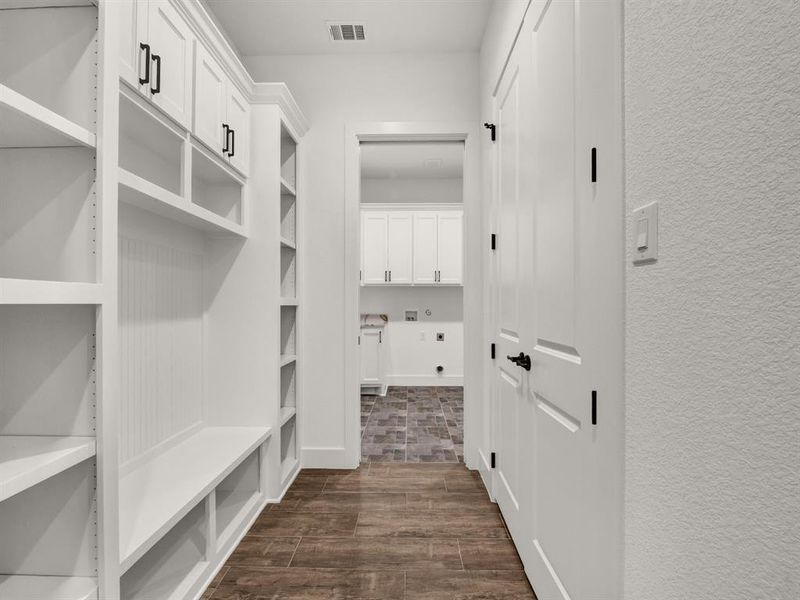 Furnished interior view inside a new home in , Weatherford (Image 7).