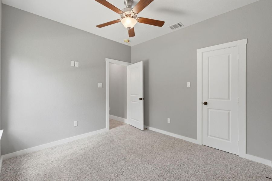 Spacious, unfurnished interior of a new home in , Willis (Image 35).