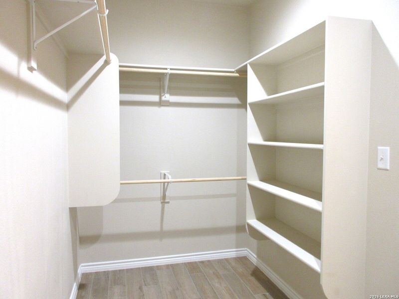 Spacious, unfurnished interior of a new home in , Pleasanton (Image 12).