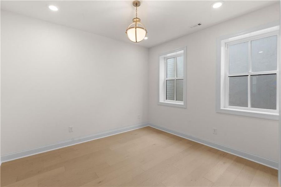 Spacious, unfurnished interior of a new home in Park Walke, Alpharetta (Image 36). Spacious, unfurnished interior of a new home in Park Walke, Alpharetta (Image 36).