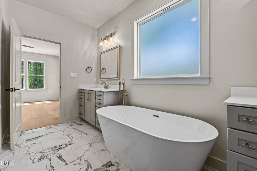 38-web-or-mls-12601 Burgess -38