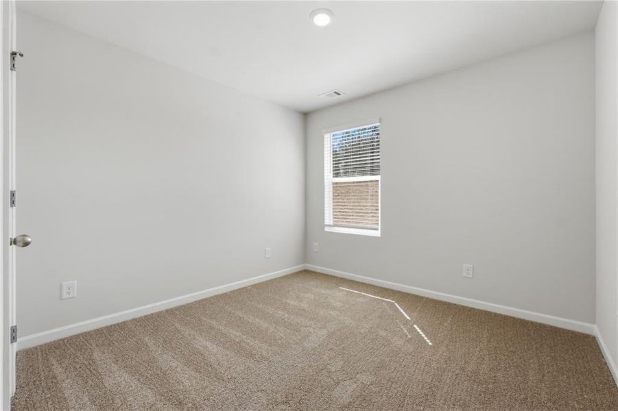 Spacious, unfurnished interior of a new home in Moss Creek, Hogansville (Image 23).