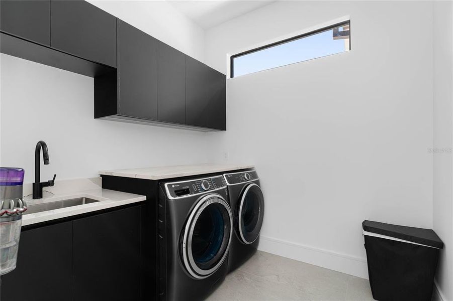 Close-up of interior finishes inside a home in , Tampa (Image 18).