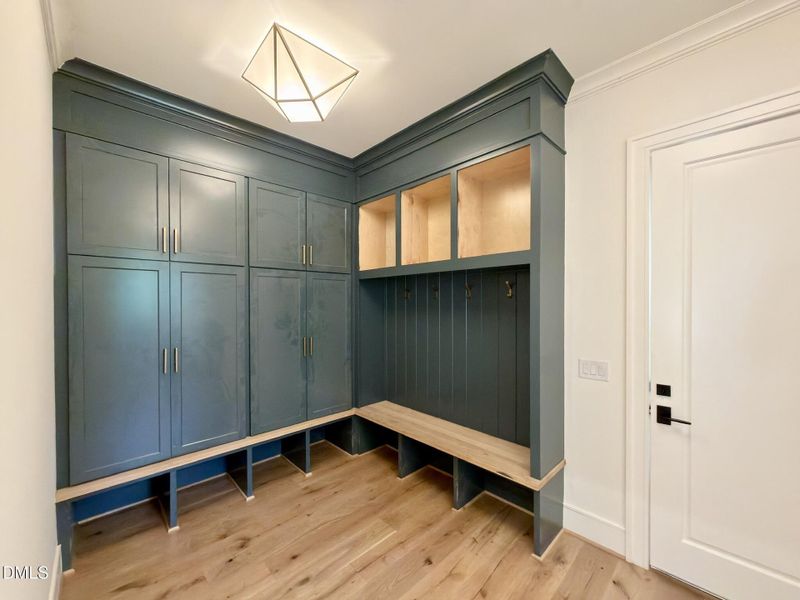 D41F4340-4BD3-4244-8F35-A3132F0103AA_1_1