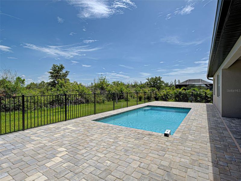 Exterior details and patio area of a home in , Port Charlotte (Image 4).