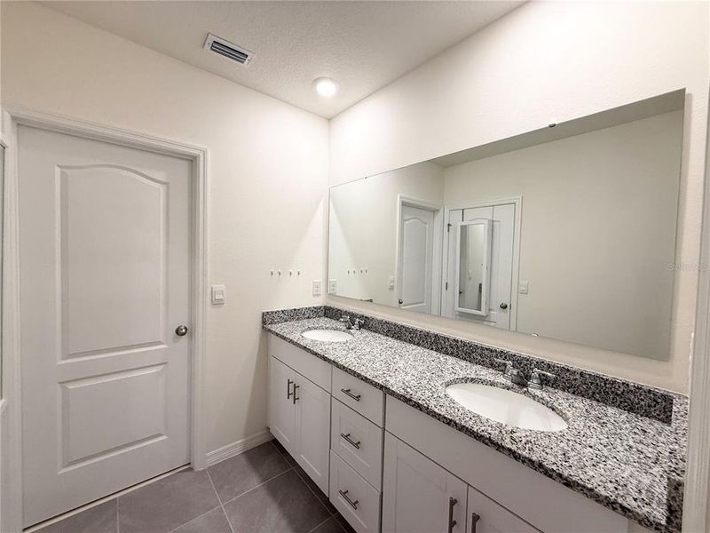 Furnished interior view inside a new home in , Kissimmee (Image 16).