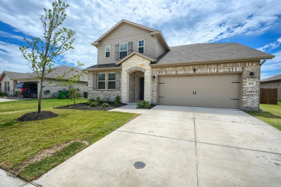 Front exterior of a new home in , Crandall, TX, highlighting curb appeal (Image 26).