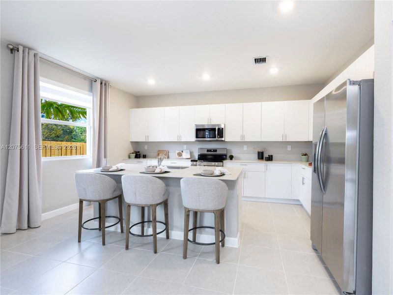 Furnished interior view inside a new home in Wildwood Groves, Miami (Image 30).