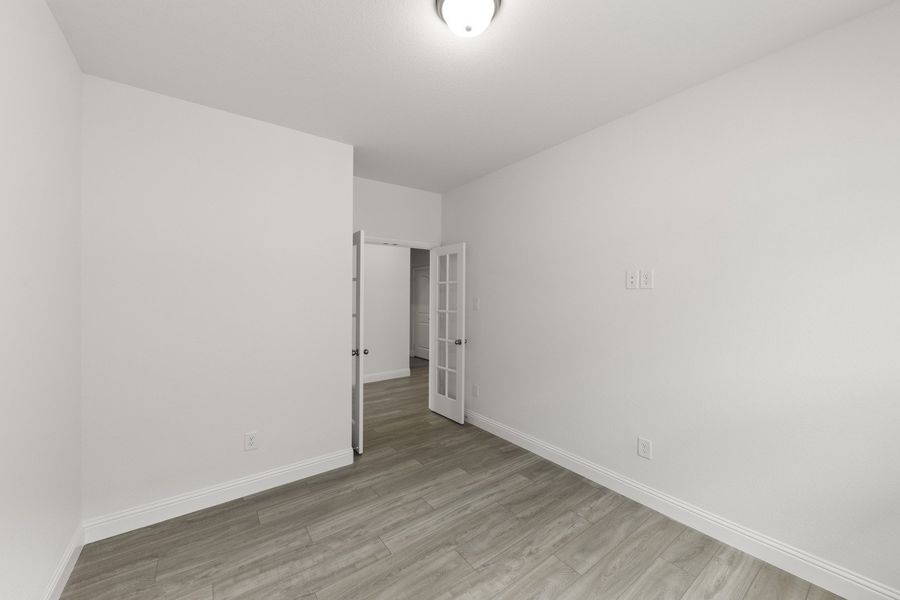 Spacious, unfurnished interior of a new home in Creekview Meadows, Pilot Point (Image 28).