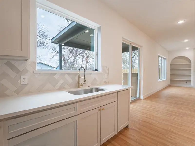Furnished interior view inside a new home in , Dallas (Image 6).