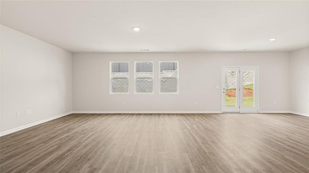 Spacious, unfurnished interior of a new home in Brooks Station, Dacula (Image 14).