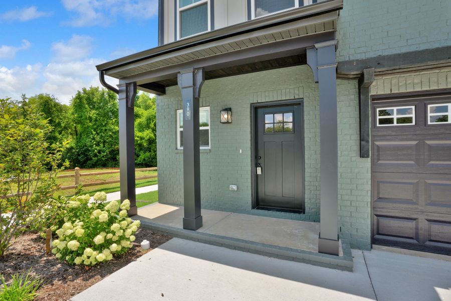 Photo of a similar plan - the Charleston. Design selections and features may vary.