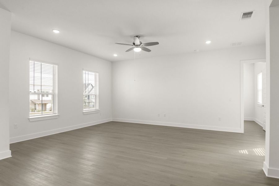 Spacious, unfurnished interior of a new home in Easton Park, Austin (Image 19).