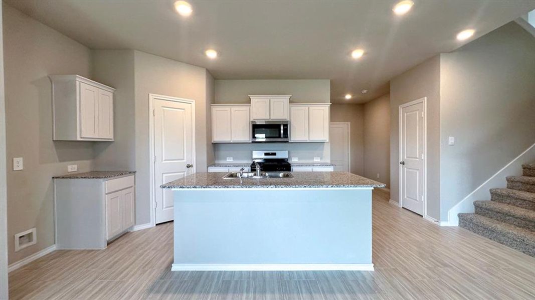 Furnished interior view inside a new home in Sunnycreek, Fort Worth (Image 7). Furnished interior view inside a new home in Sunnycreek, Fort Worth (Image 7).