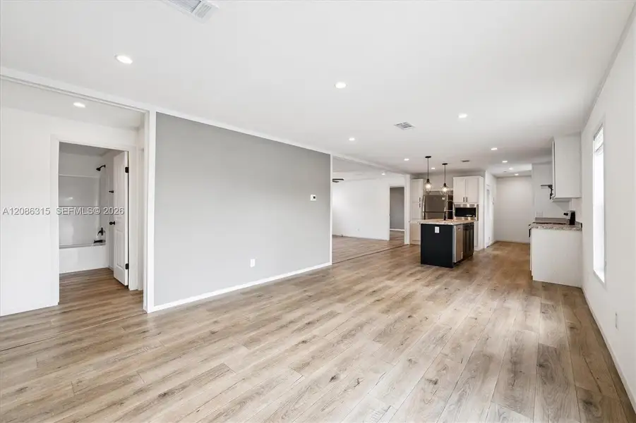 Spacious, unfurnished interior of a new home in , Miami (Image 9).