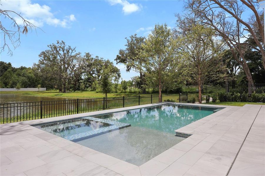 Community amenities in , Winter Garden (Image 59). Community amenities in , Winter Garden (Image 59).