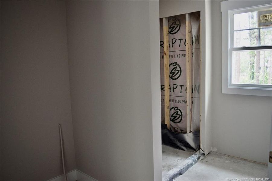 separate shower and tub in master
