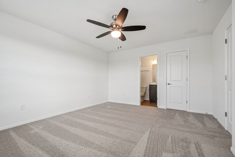 Representative unfurnished interior of a home built from the Andrews by Pacesetter Homes in Blanco Vista, San Marcos (Image 19).