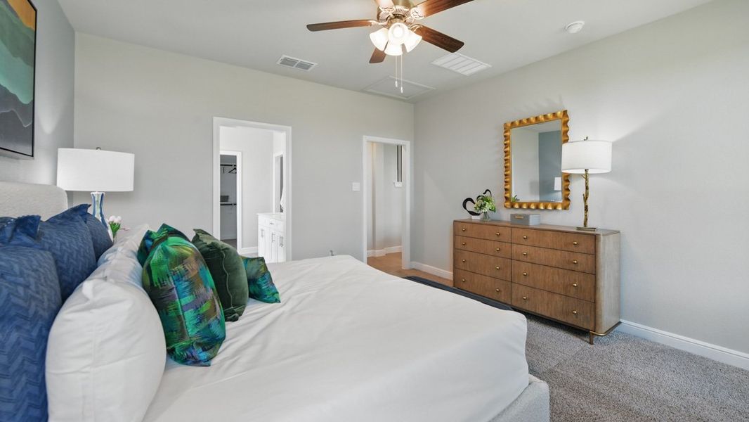 Furnished interior view inside a new home in Eagle Creek, Denton (Image 28).