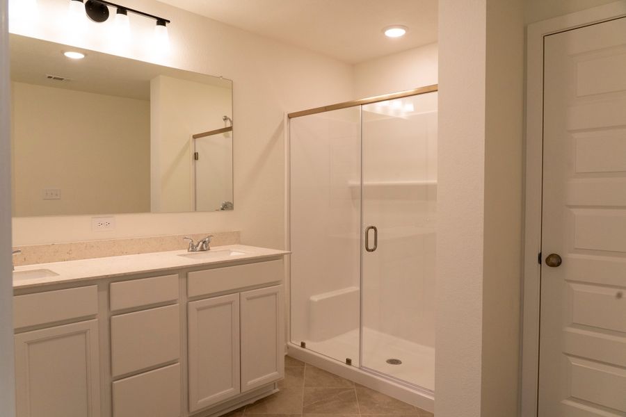Furnished interior view inside a new home in Pecan Grove, Navasota (Image 4).