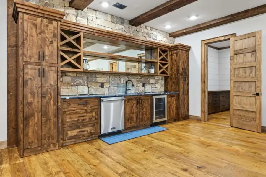 Image 50 of a home in .