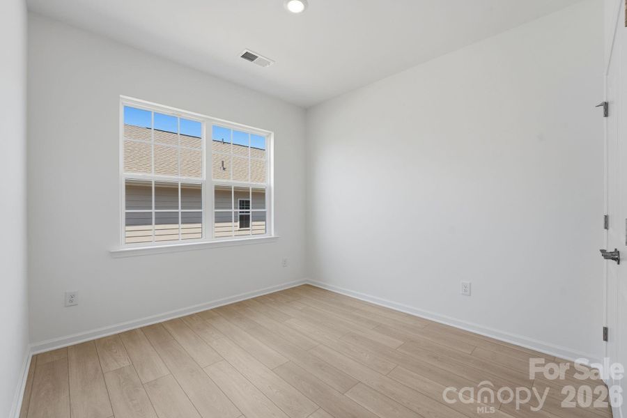 Spacious, unfurnished interior of a new home in Roselyn, Lancaster (Image 12).