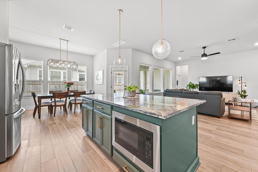 Open-concept layout all the way! Open-concept layout all the way!