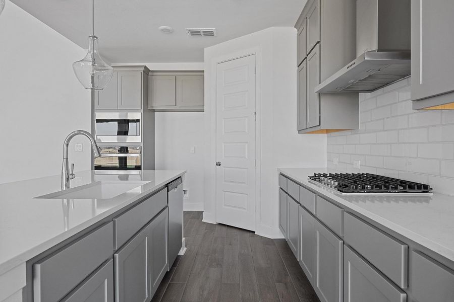 Furnished interior view inside a new home in Flora - 60', Hutto (Image 6).