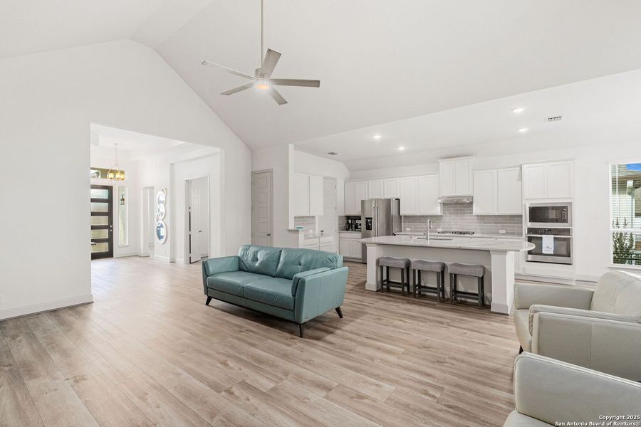 Furnished interior view inside a new home in Esperanza – New Phase Now Selling, Boerne (Image 16). Furnished interior view inside a new home in Esperanza – New Phase Now Selling, Boerne (Image 16).