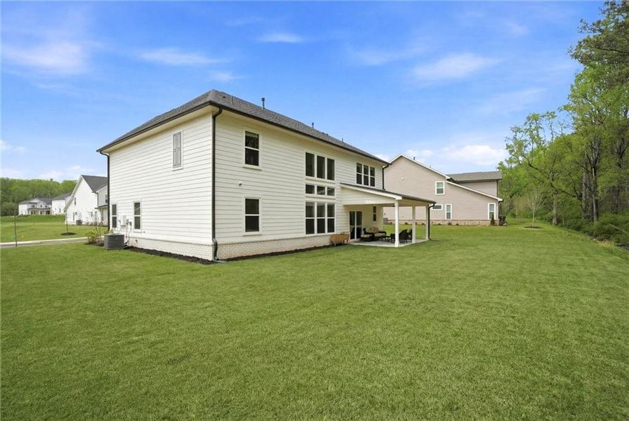 Exterior details and patio area of a home in Ellorie Estates, Dawsonville (Image 4).