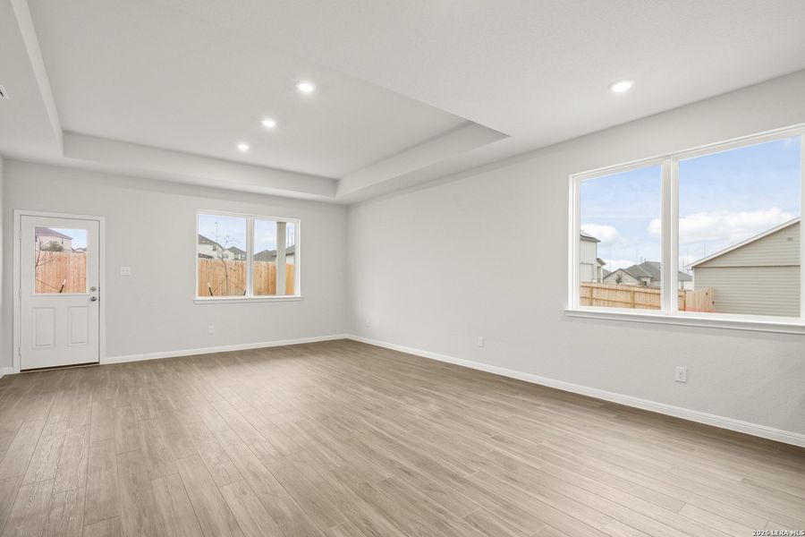 Spacious, unfurnished interior of a new home in Hunters Ranch, San Antonio (Image 17).