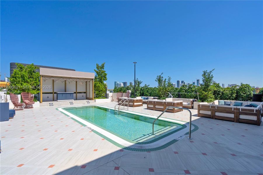 Community amenities in , Miami (Image 33).
