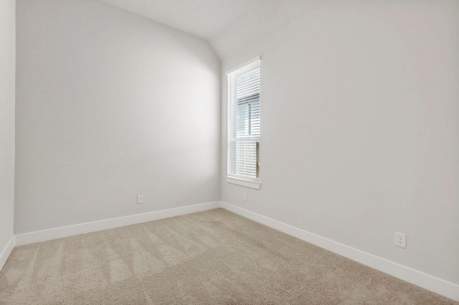 Spacious, unfurnished interior of a new home in Woodforest, Montgomery (Image 38).