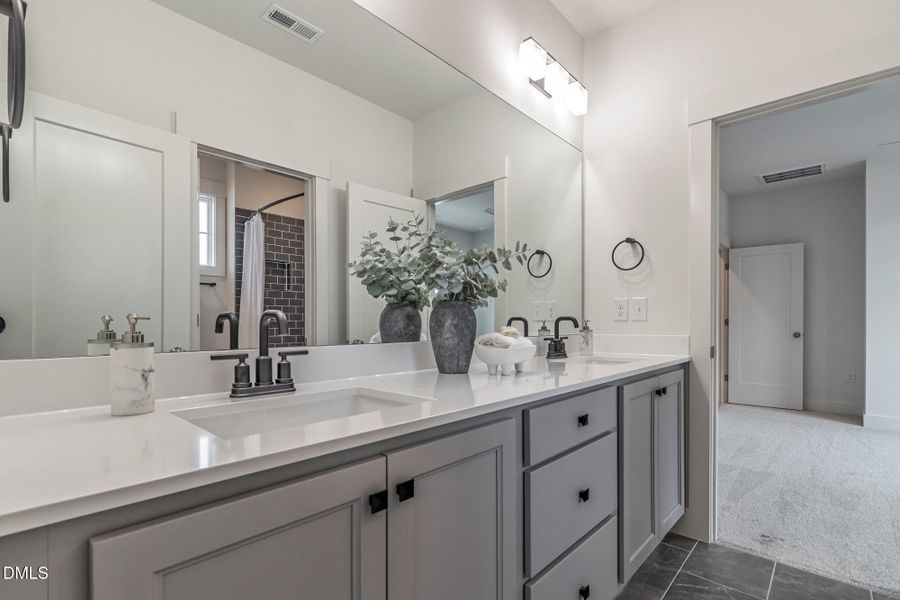 401_STABLE_VALLEY_INTERIOR_65