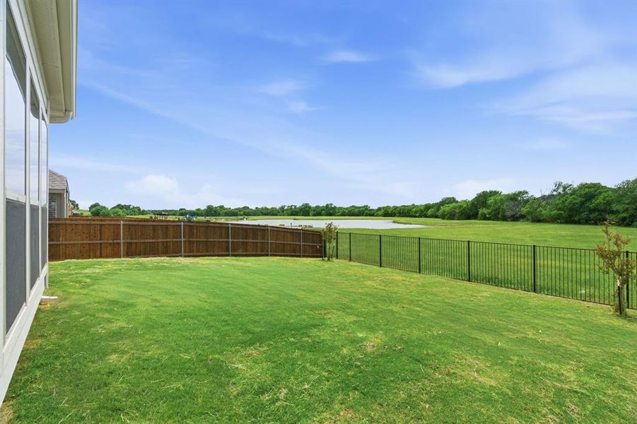 Exterior details and patio area of a home in , Aledo (Image 23).